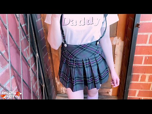 ❤️ Nxënëse thith karin e saj thellë dhe qihet në vend të klasave. ❤ Video porno në sq.porncomixone.ru ❤